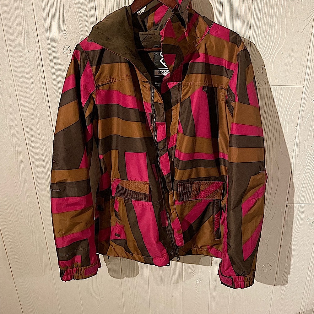 Winter ski shell, powder strap & inside pockets